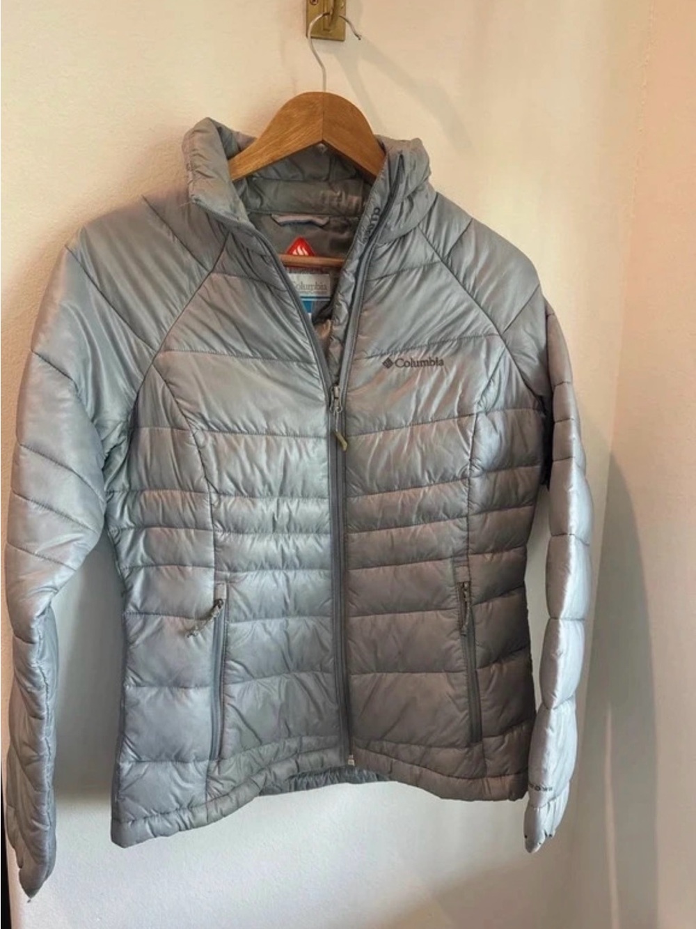 Columbia Women's Light Silver Quilted Puffer Jacket